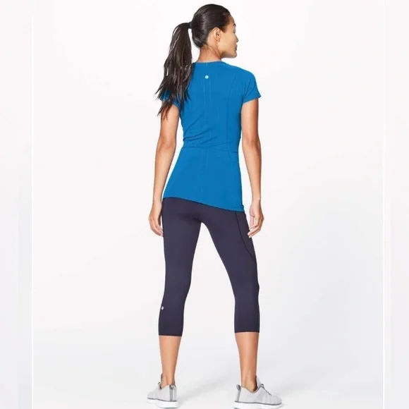 Lululemon Athletica Swiftly Tech Short Sleeve Crew size 6 - Picture 2 of 5
